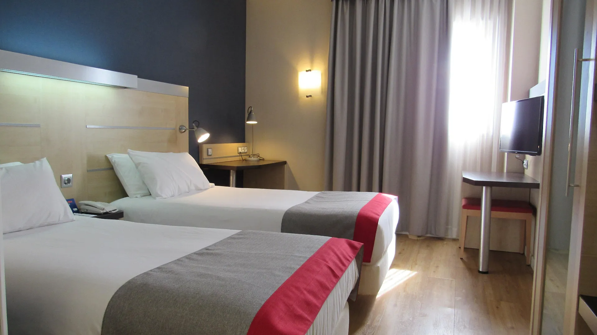 Holiday Inn Express Malaga Airport, An Ihg Hotel Ισπανία